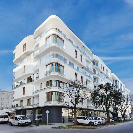 Apartment Kapitanski Apartament Batorego 7 *
